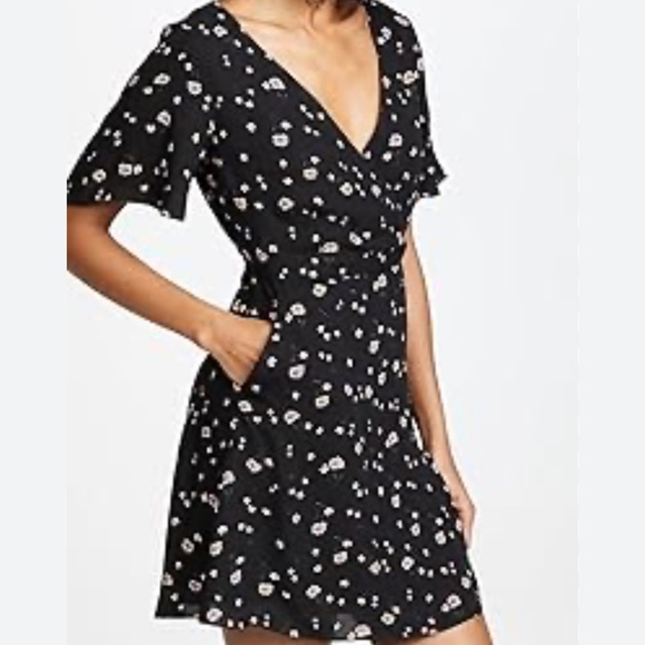 NWT BB Dakota Dress Tie Back Black Print Short Sleeve Mini Length Pockets Sz 8 - Picture 1 of 14